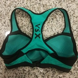 Victoria's Secret sports bra 32C